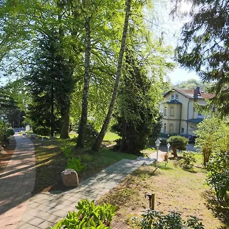 아파트 Heringsdorf Haus Im Park Mit Hund